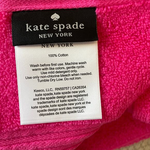 KATE SPADE Set of 4 Hot Pink Cotton Wash Cloths 13x13 NEW - Picture 9 of 9